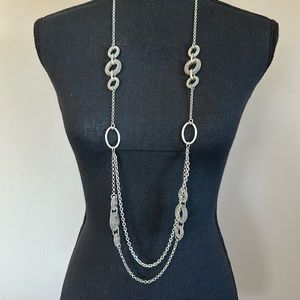 Premier Designs silver necklace and earrings set